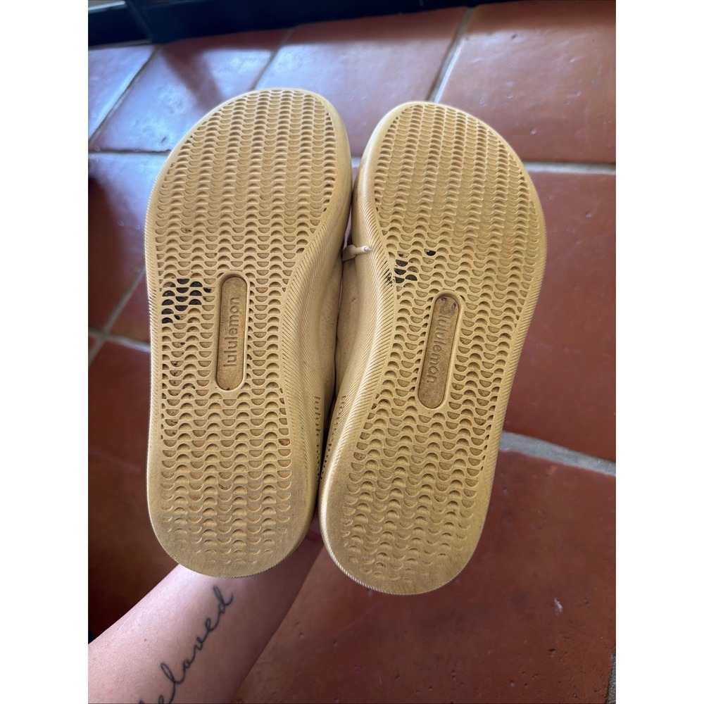 Lululemon Cityverse Sneakers LW9FFIS Womens US 8 Cream White - Picture 3 of 6